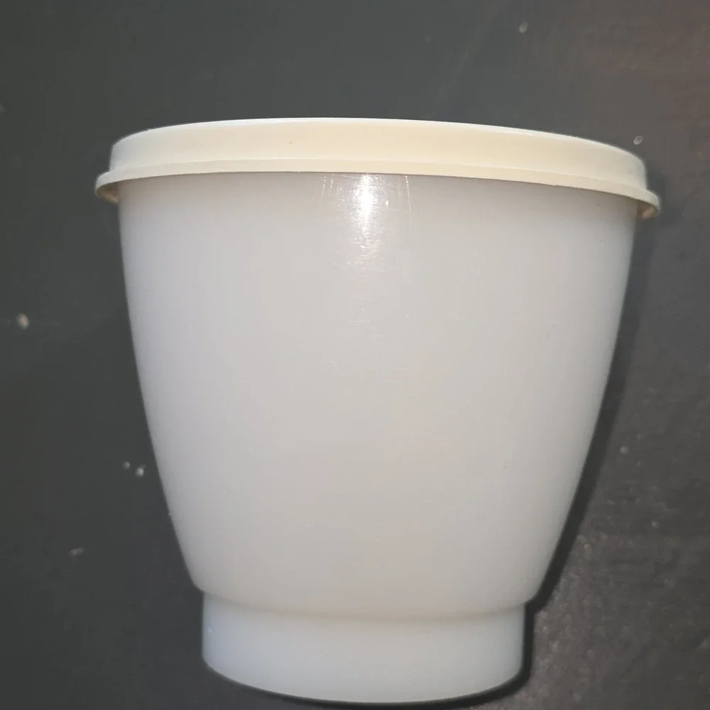 Vintage Tupperware Servalier Small Bowl 732-4 with‎ Lid 733-20 White Cream USA